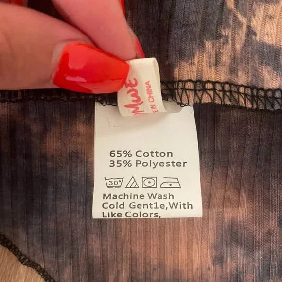 Triangle Tie Dye Crop Top - Picture 6 of 7